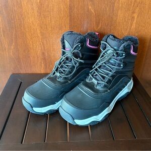 New Khombu “Riley” black women’s 7 hiking boots